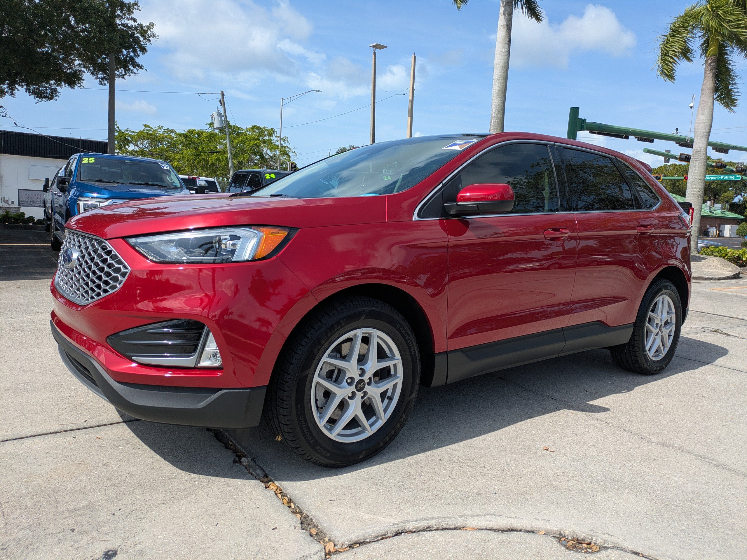 Certified 2023 Ford Edge SEL w/ Convenience Package AWD/4WD image 7