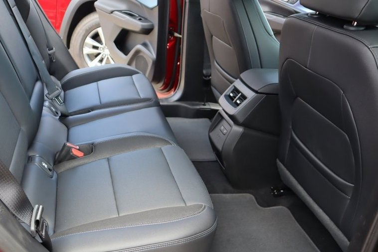 New 2025 Chevrolet Equinox EV LT w/ Convenience Package II image 13