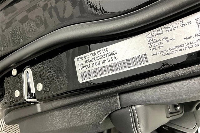 New 2025 Jeep Grand Cherokee L Altitude image 14