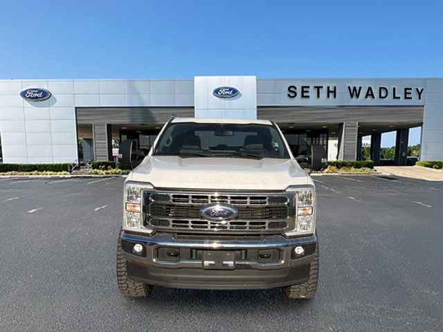Used 2023 Ford F350 XLT AWD/4WD image 2