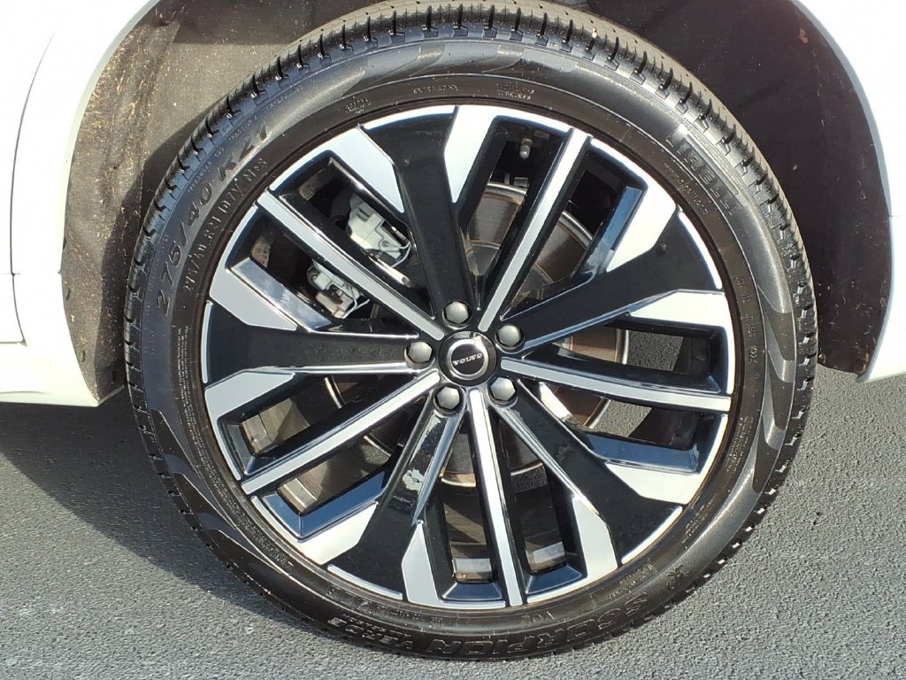Certified 2026 Volvo XC90 B6 Plus AWD/4WD image 6
