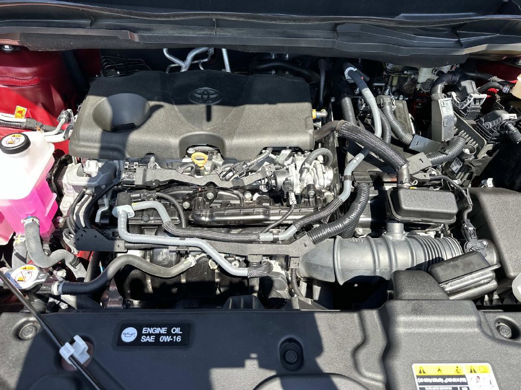Used 2025 Toyota Sienna XSE FWD image 11