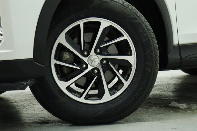 Used 2020 Mitsubishi Eclipse Cross ES FWD image 3
