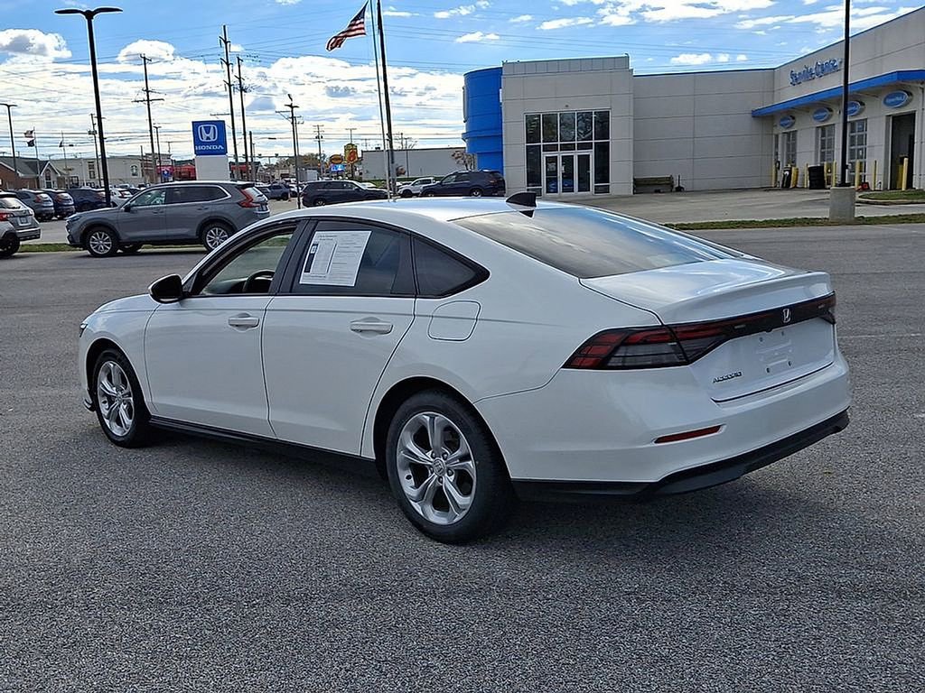 Used 2023 Honda Accord LX image 9