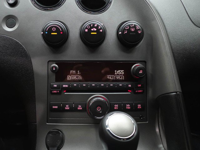 Used 2006 Pontiac Solstice Convertible w/ Premium Package RWD image 23