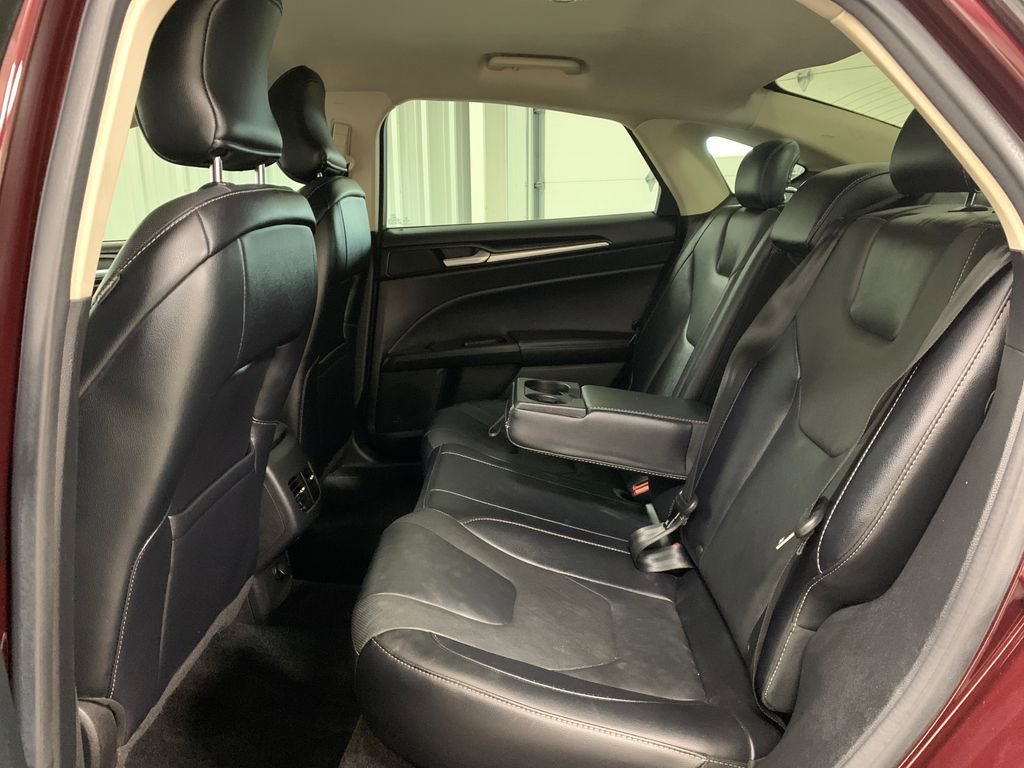 Used 2017 Ford Fusion Titanium image 17