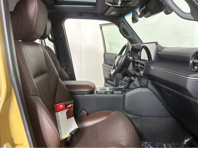 Used 2025 Toyota Land Cruiser image 6