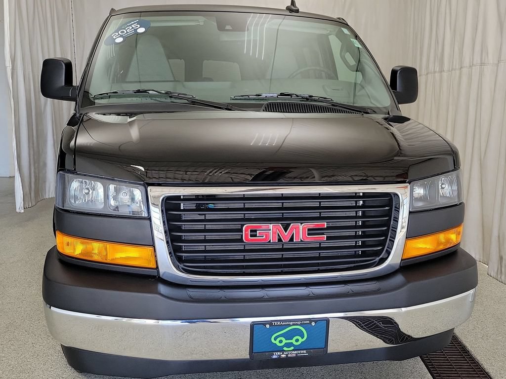 Certified 2025 GMC Savana 2500 LT w/ LT Preferred Equipment Group RWD image 3