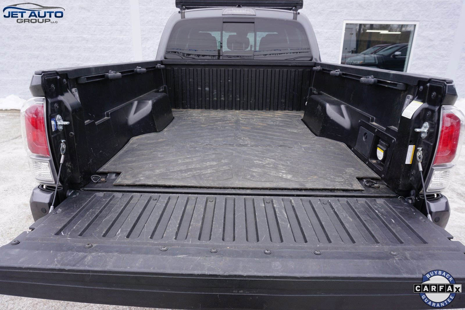 Used 2021 Toyota Tacoma TRD Off-Road w/ Technology Package image 16