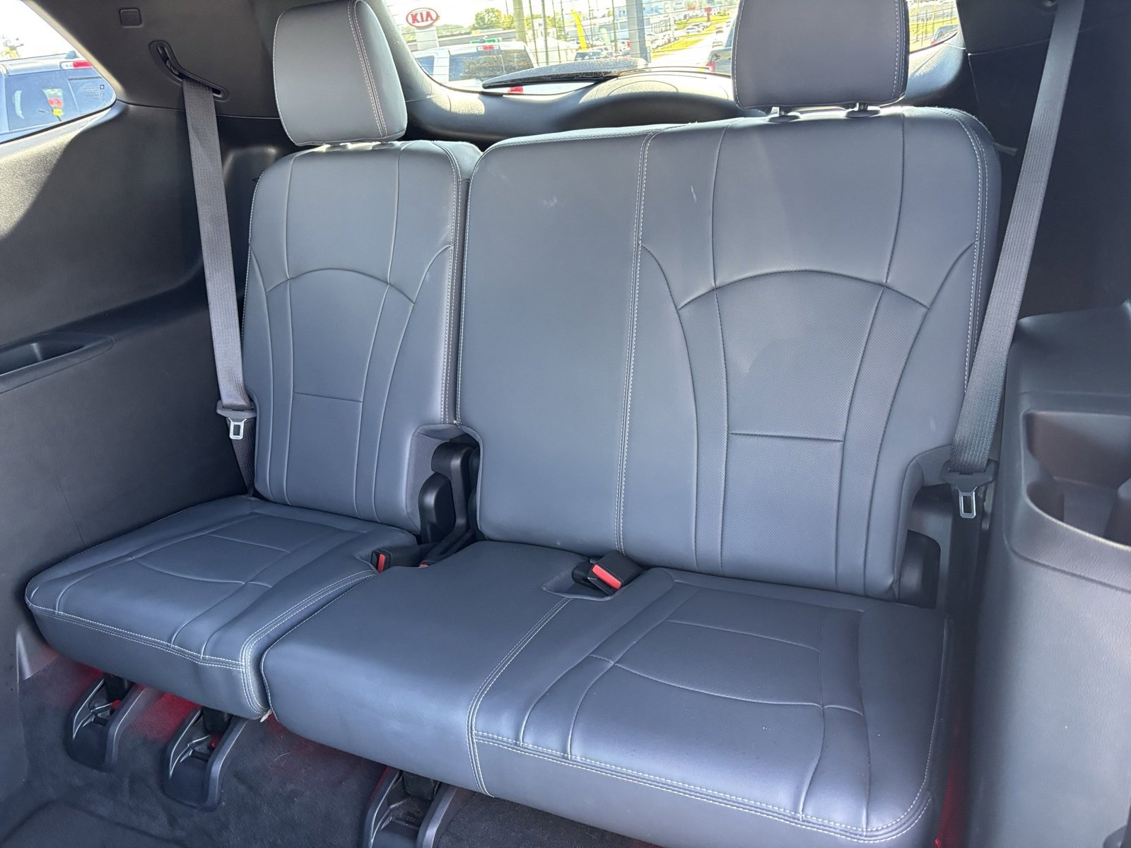 Used 2023 Buick Enclave Essence image 19