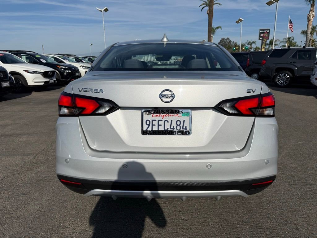 Used 2021 Nissan Versa SV image 5