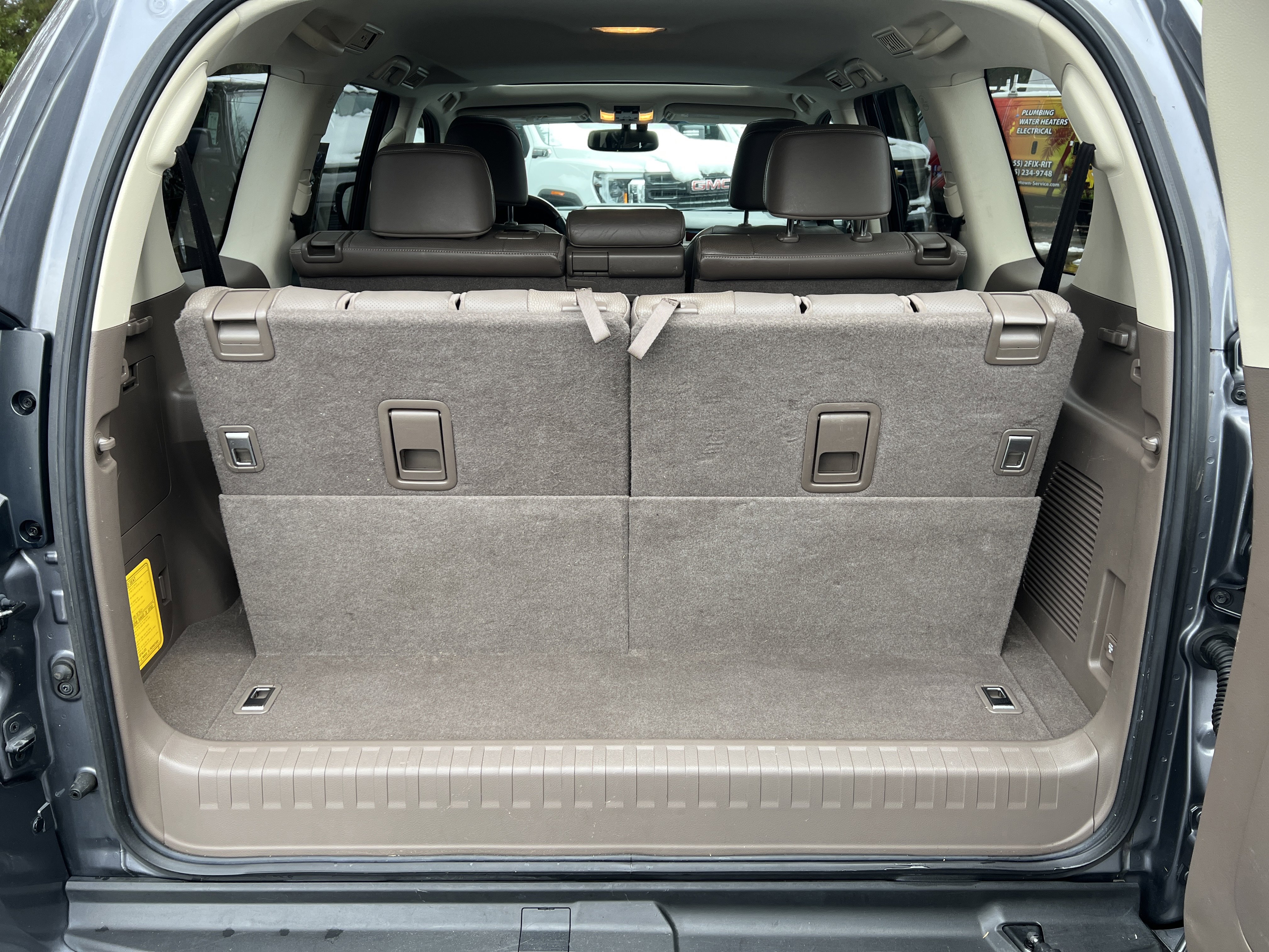 Used 2017 Lexus GX 460 Premium w/ Premium Package image 33