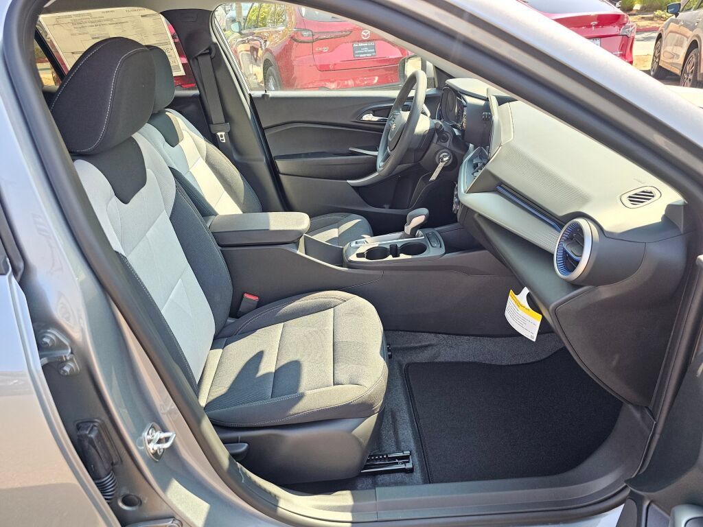 New 2026 Chevrolet Trax LS w/ LS Convenience Package FWD image 28