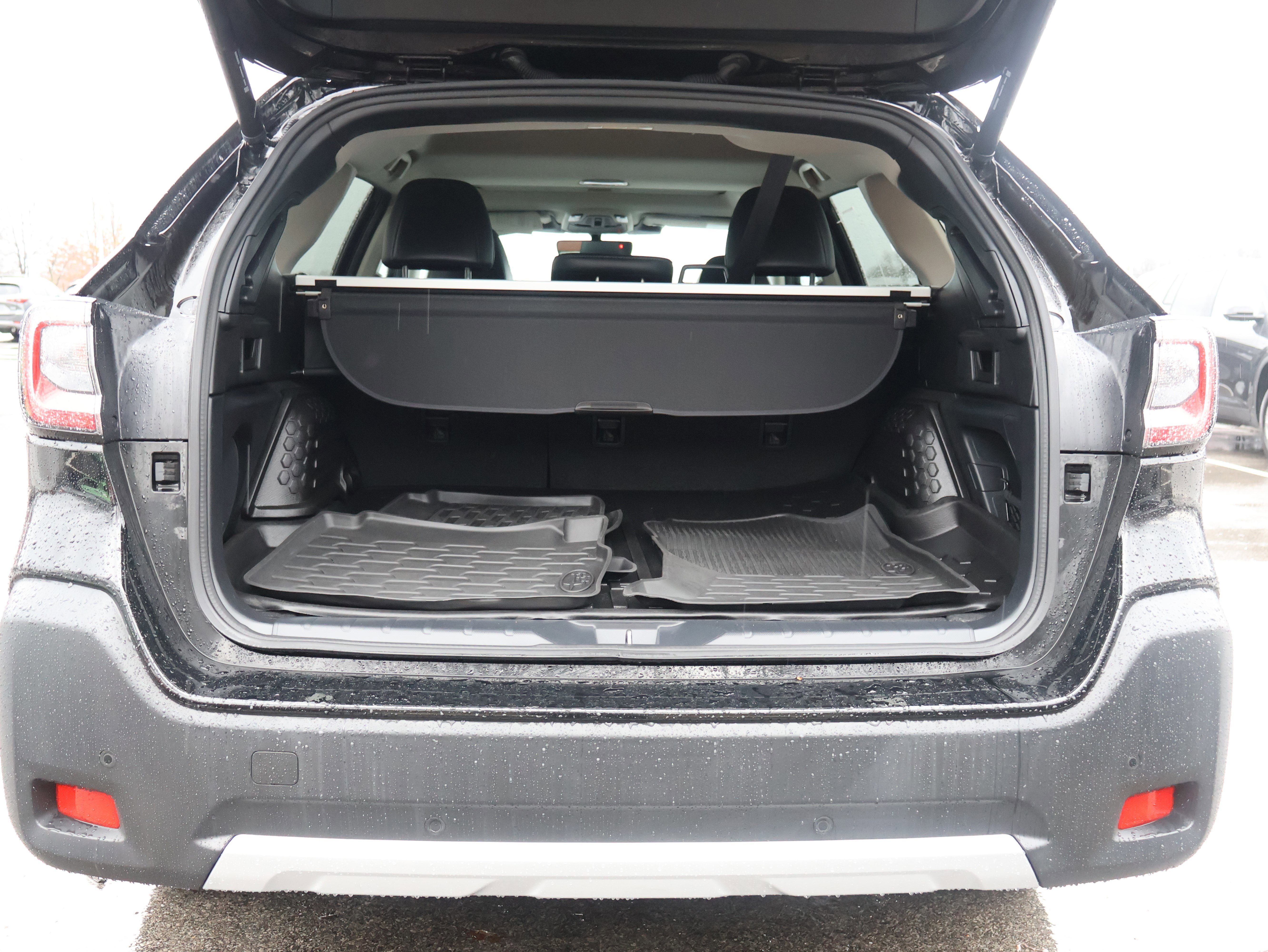 Used 2023 Subaru Outback Limited image 19