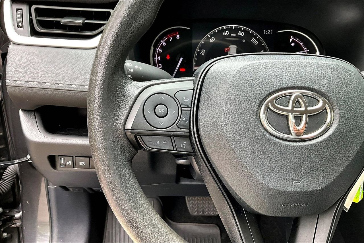 Used 2024 Toyota RAV4 LE FWD image 10