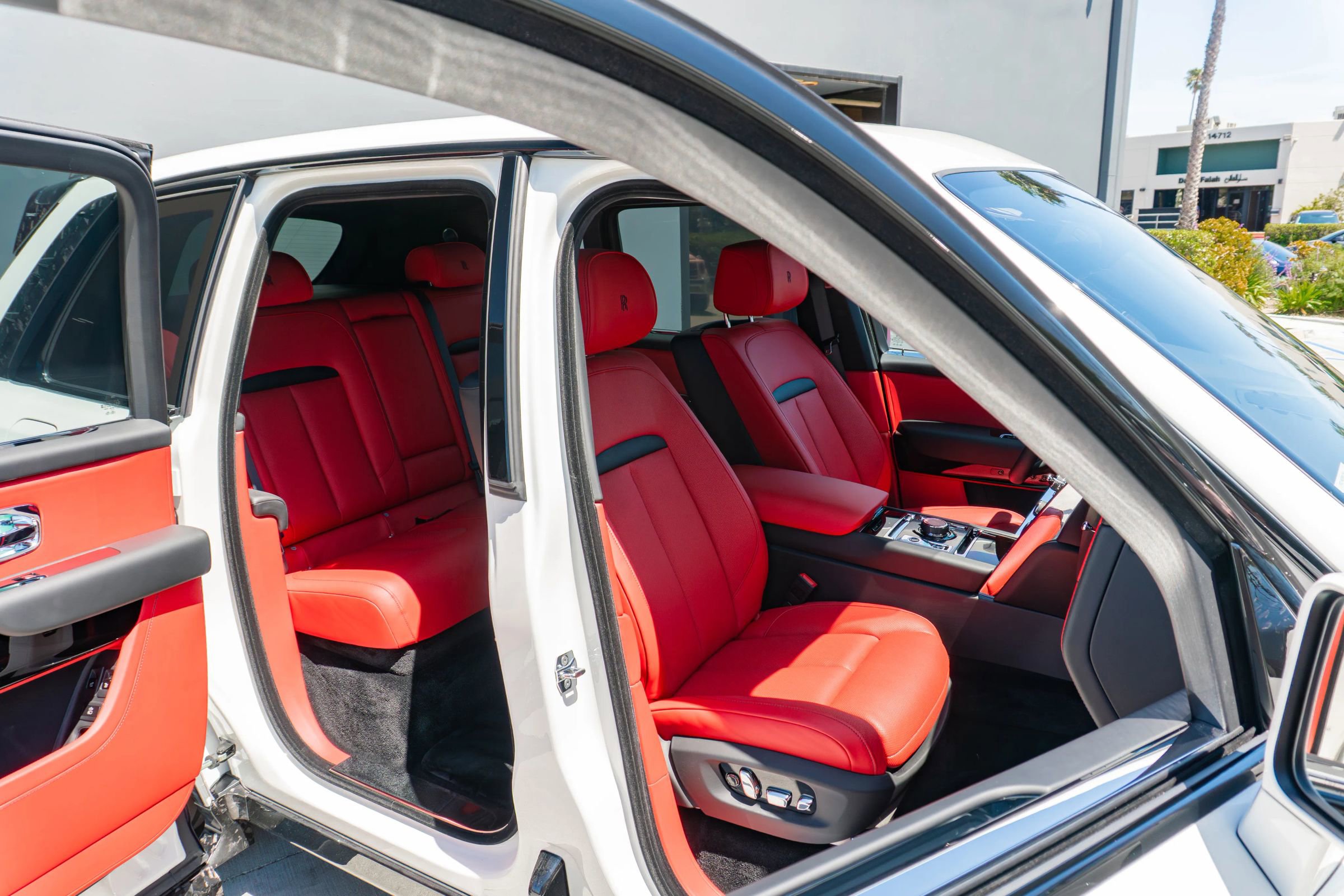 Used 2026 Rolls-Royce Cullinan AWD/4WD image 72