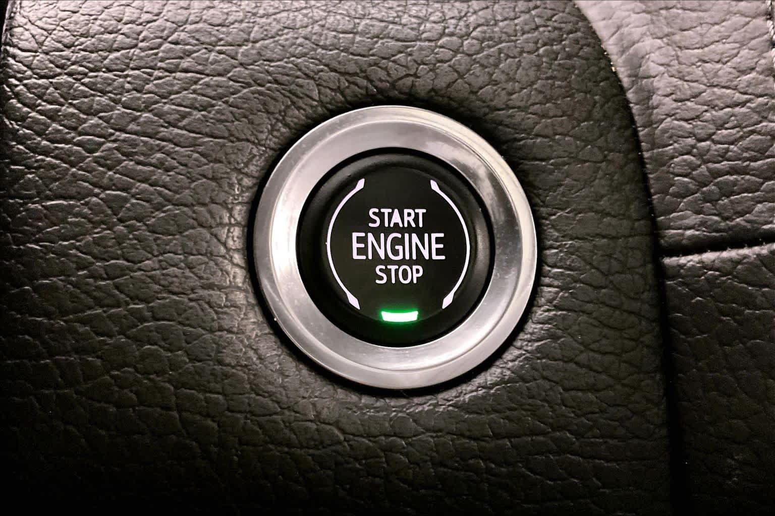 Used 2023 GMC Yukon Denali RWD image 33