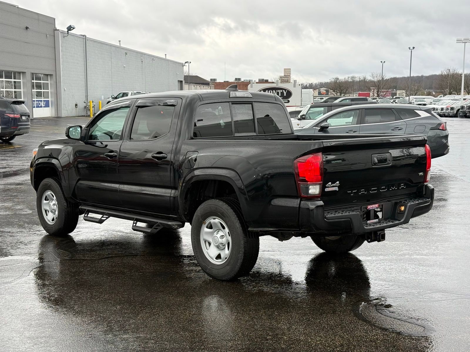Used 2023 Toyota Tacoma SR AWD/4WD image 5