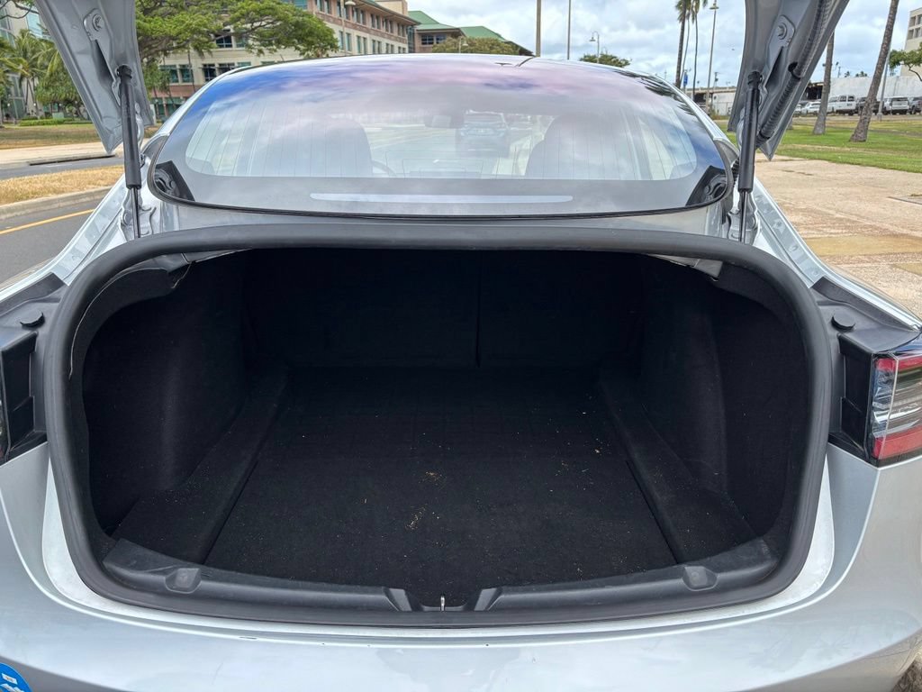 Used 2018 Tesla Model 3 Mid Range RWD image 13
