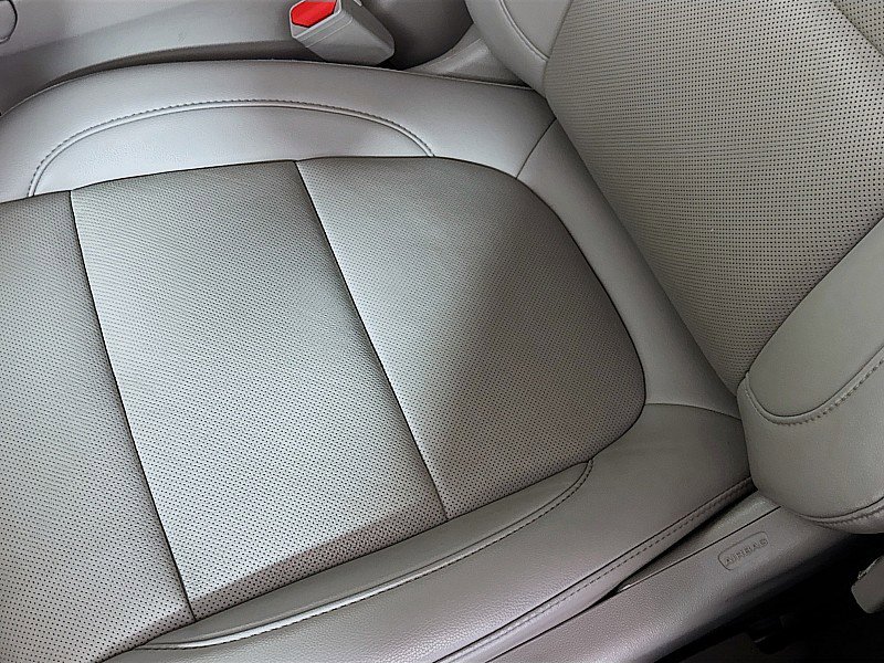 Used 2023 GMC Acadia SLT image 20