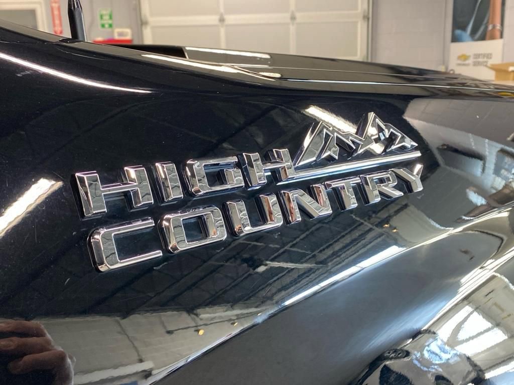 Used 2023 Chevrolet Silverado 1500 High Country w/ High Country Premium Package image 10