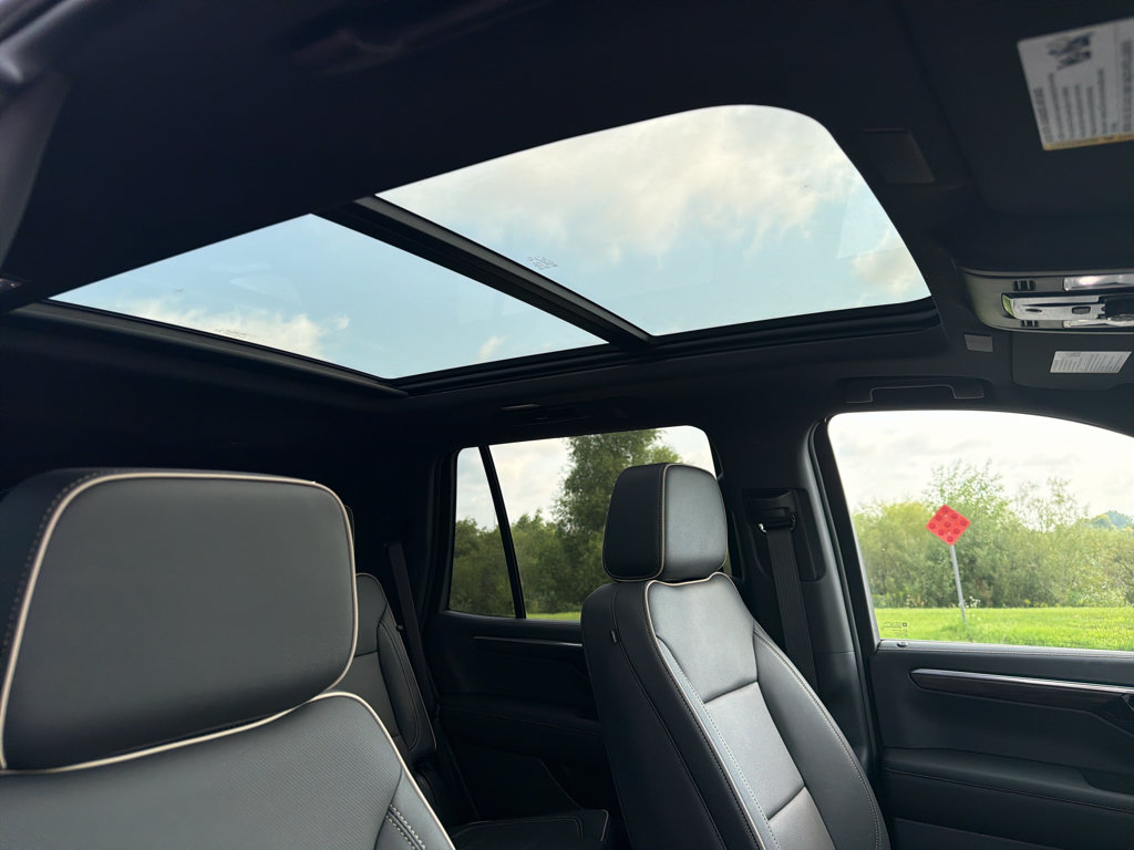 New 2026 Chevrolet Tahoe Premier w/ Sun And Tow Package AWD/4WD image 30