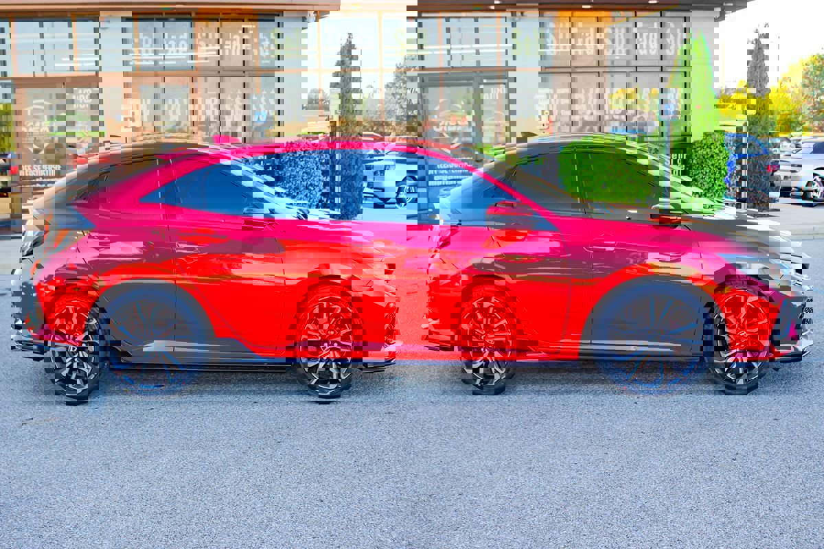 Used 2018 Honda Civic Sport image 11