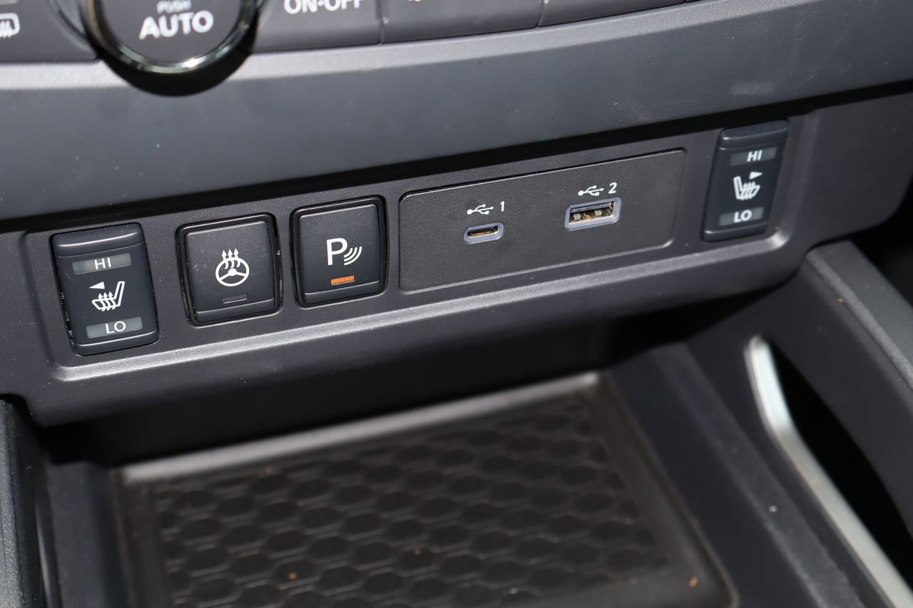 Used 2023 Nissan Frontier SV w/ SV Premium Package RWD image 27