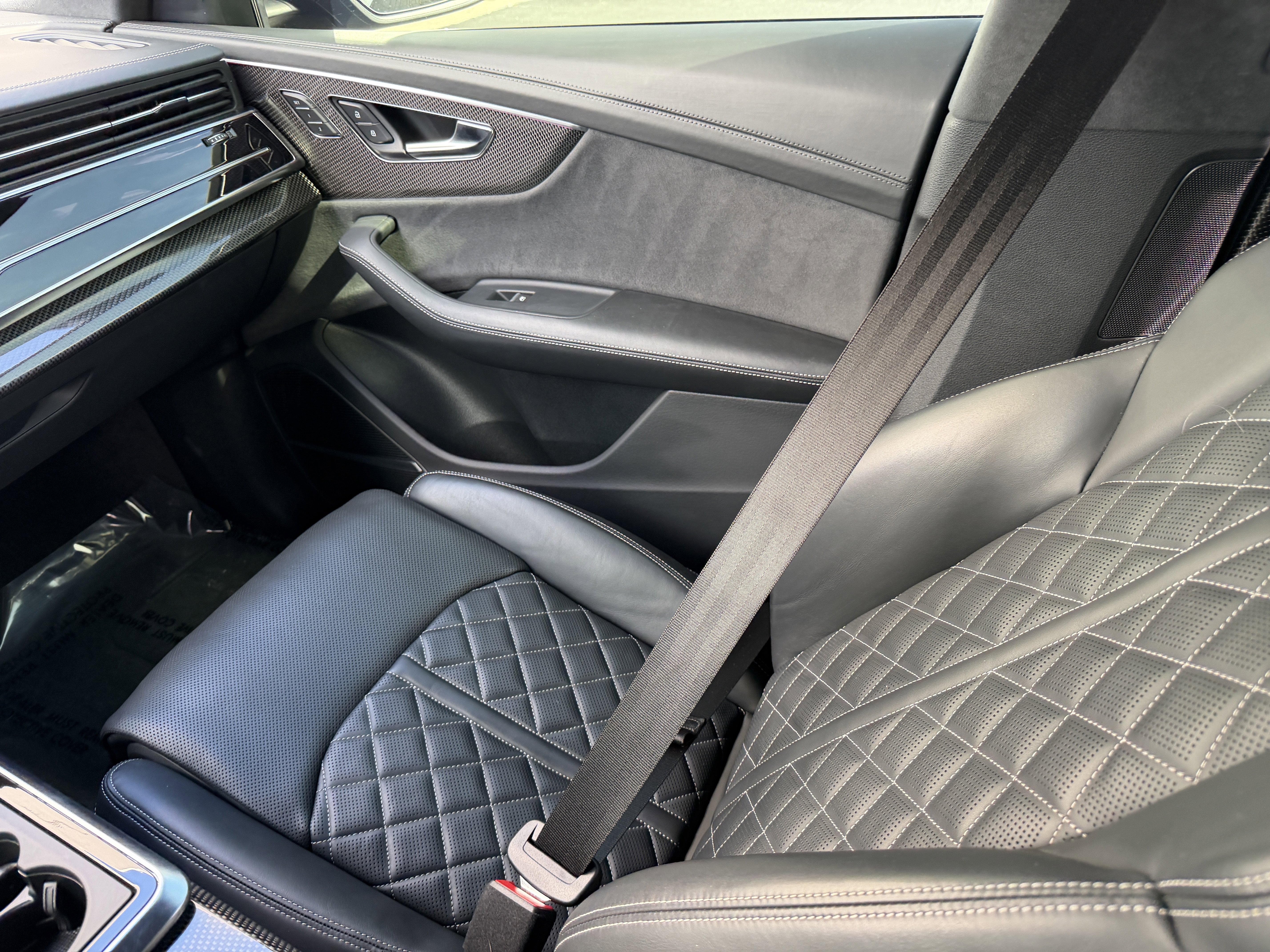 Used 2023 Audi SQ8 Prestige image 21