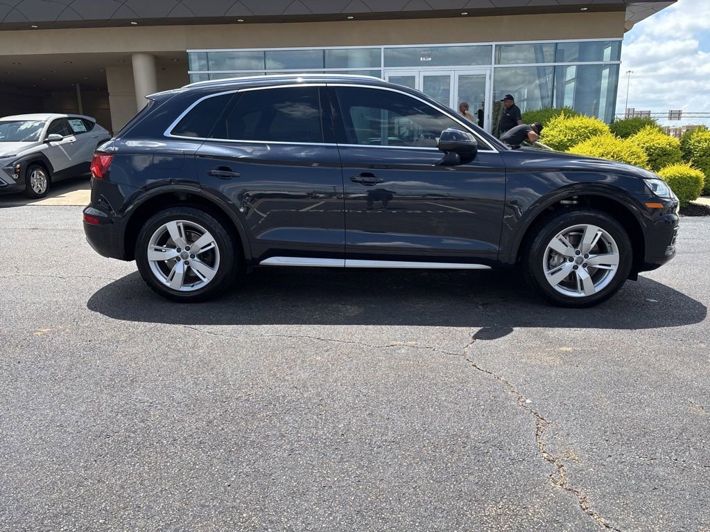 Used 2018 Audi Q5 2.0T Premium Plus w/ Premium Plus Package image 4