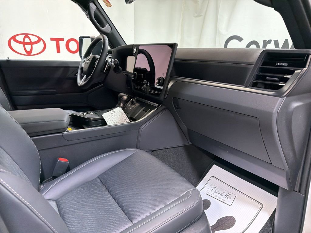 Used 2026 Lexus GX 550 w/ Cold Area Package AWD/4WD image 11