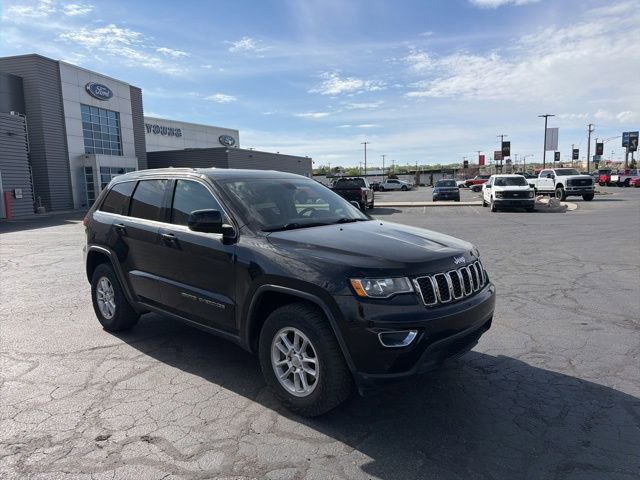 Used 2020 Jeep Grand Cherokee Laredo AWD/4WD image 1