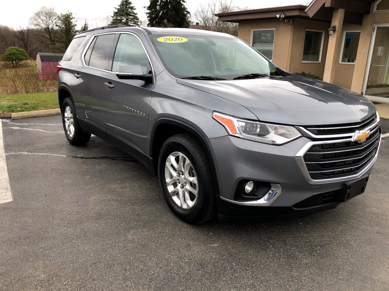 Used 2020 Chevrolet Traverse LT image 4
