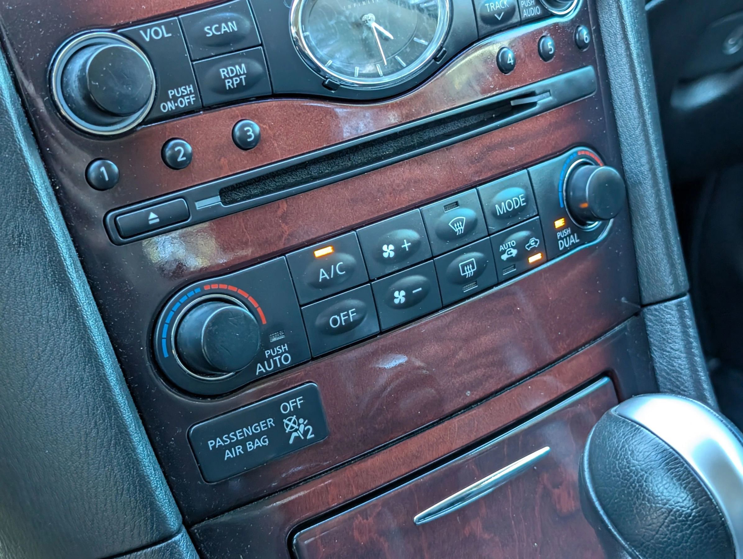 Used 2017 INFINITI QX50 AWD w/ Technology Package image 29