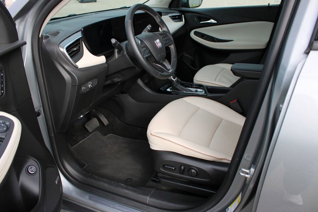 Used 2024 Buick Encore GX Avenir w/ Avenir Convenience Package image 11