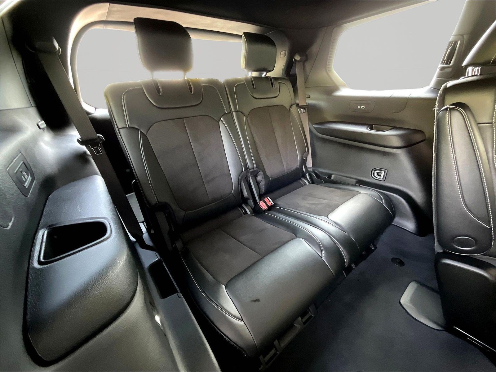 Used 2023 Jeep Grand Cherokee L Laredo AWD/4WD image 25
