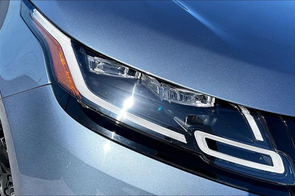 Certified 2023 Land Rover Range Rover Velar R-Dynamic S image 30