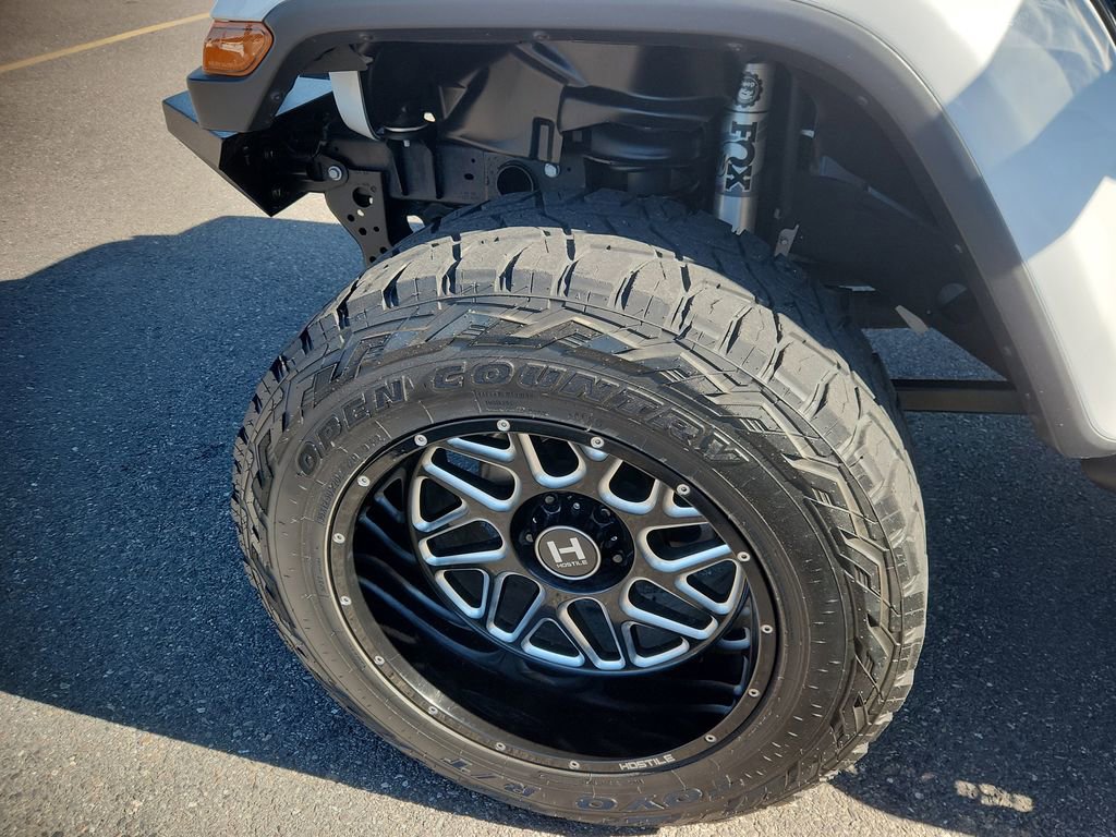 Used 2020 Jeep Wrangler Unlimited Sahara image 18