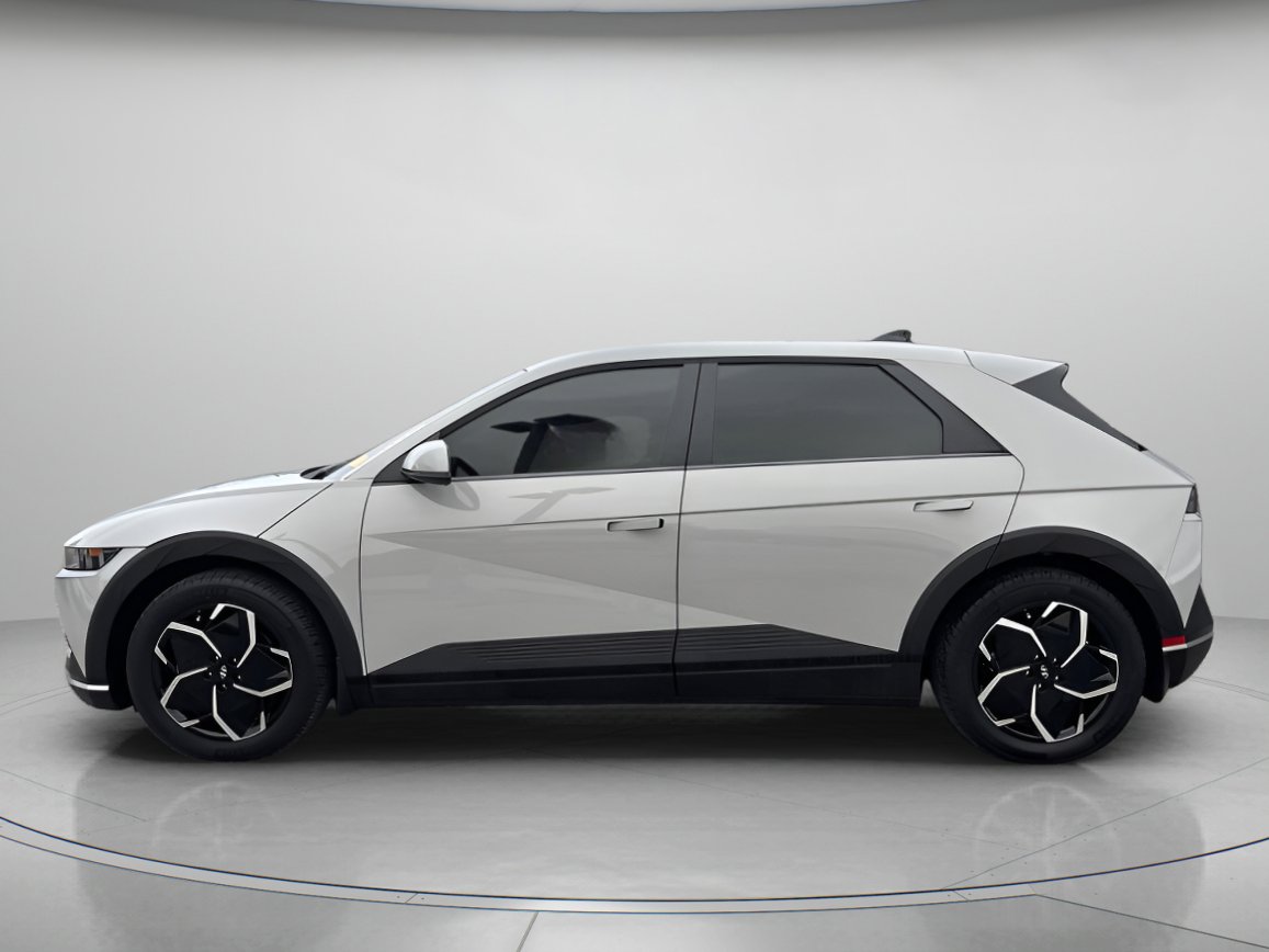 Used 2024 Hyundai Ioniq 5 SEL image 5