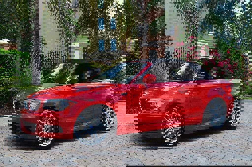 Used 2012 BMW 135i Convertible image 19