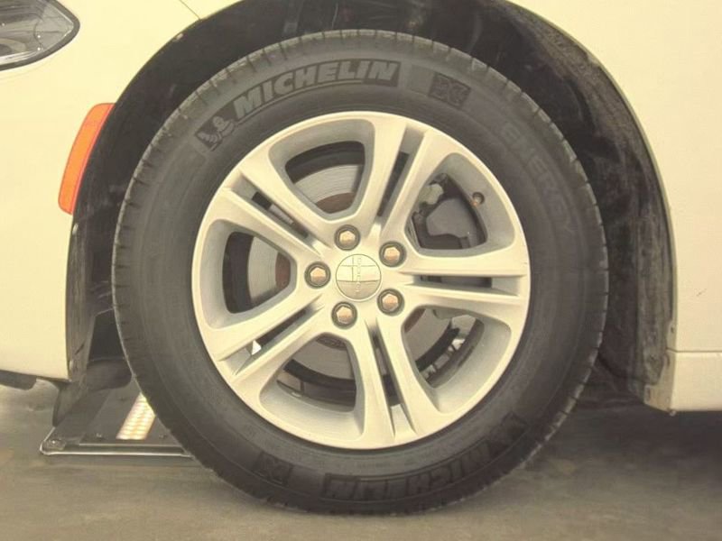 Used 2016 Dodge Charger SE RWD image 24