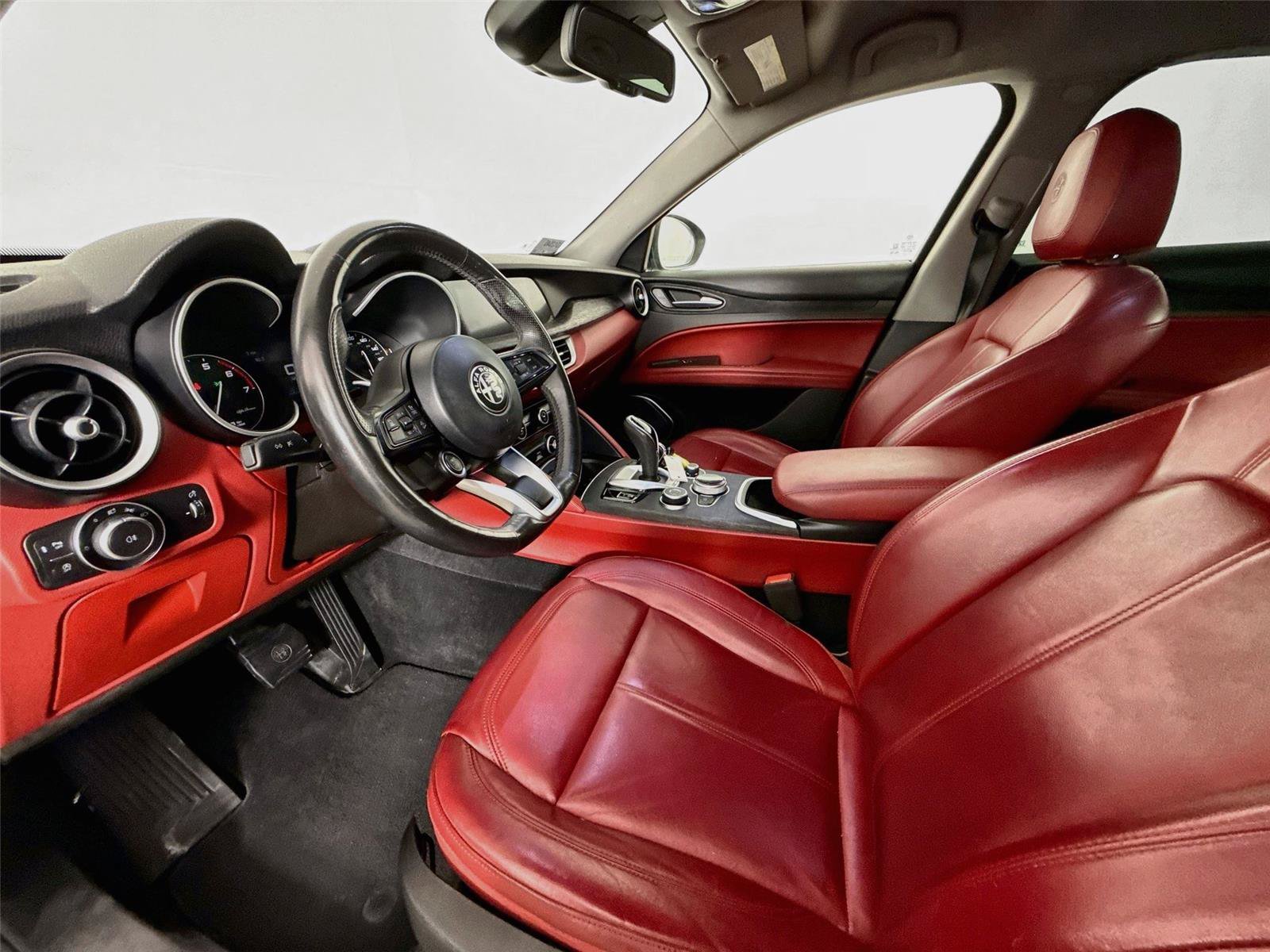 Used 2021 Alfa Romeo Stelvio Sprint w/ Nero Edizione RWD image 7