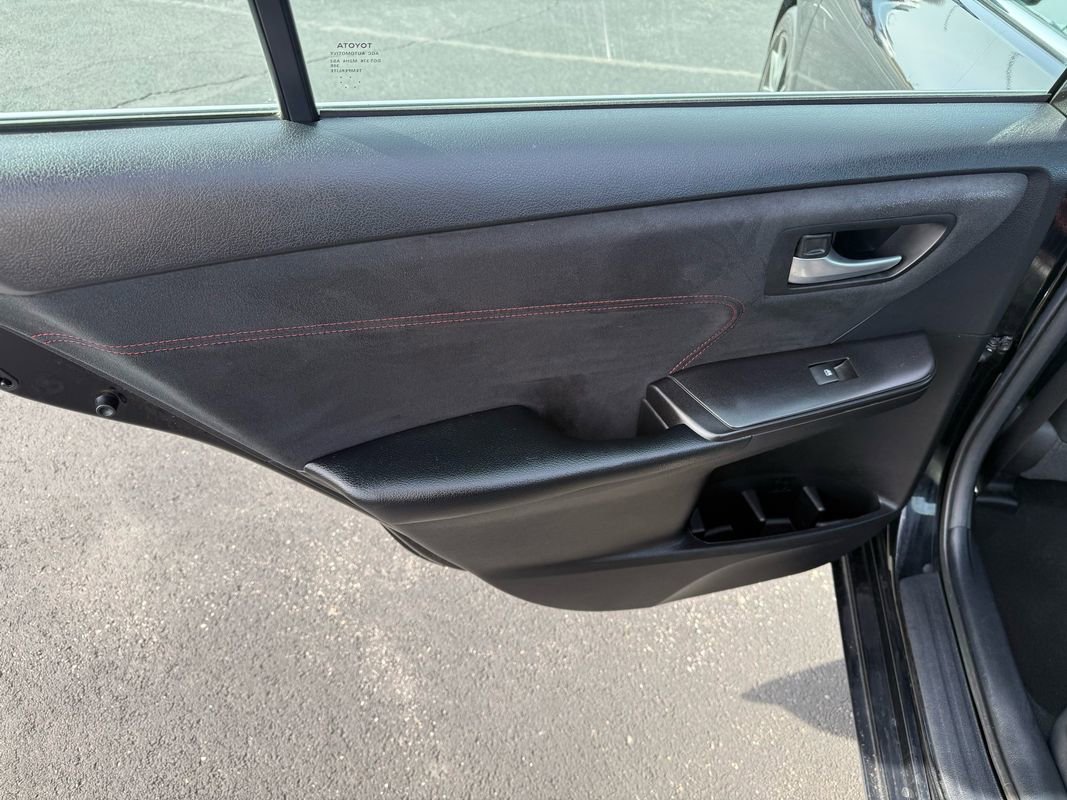 Used 2016 Toyota Camry XSE w/ Moonroof Package image 18