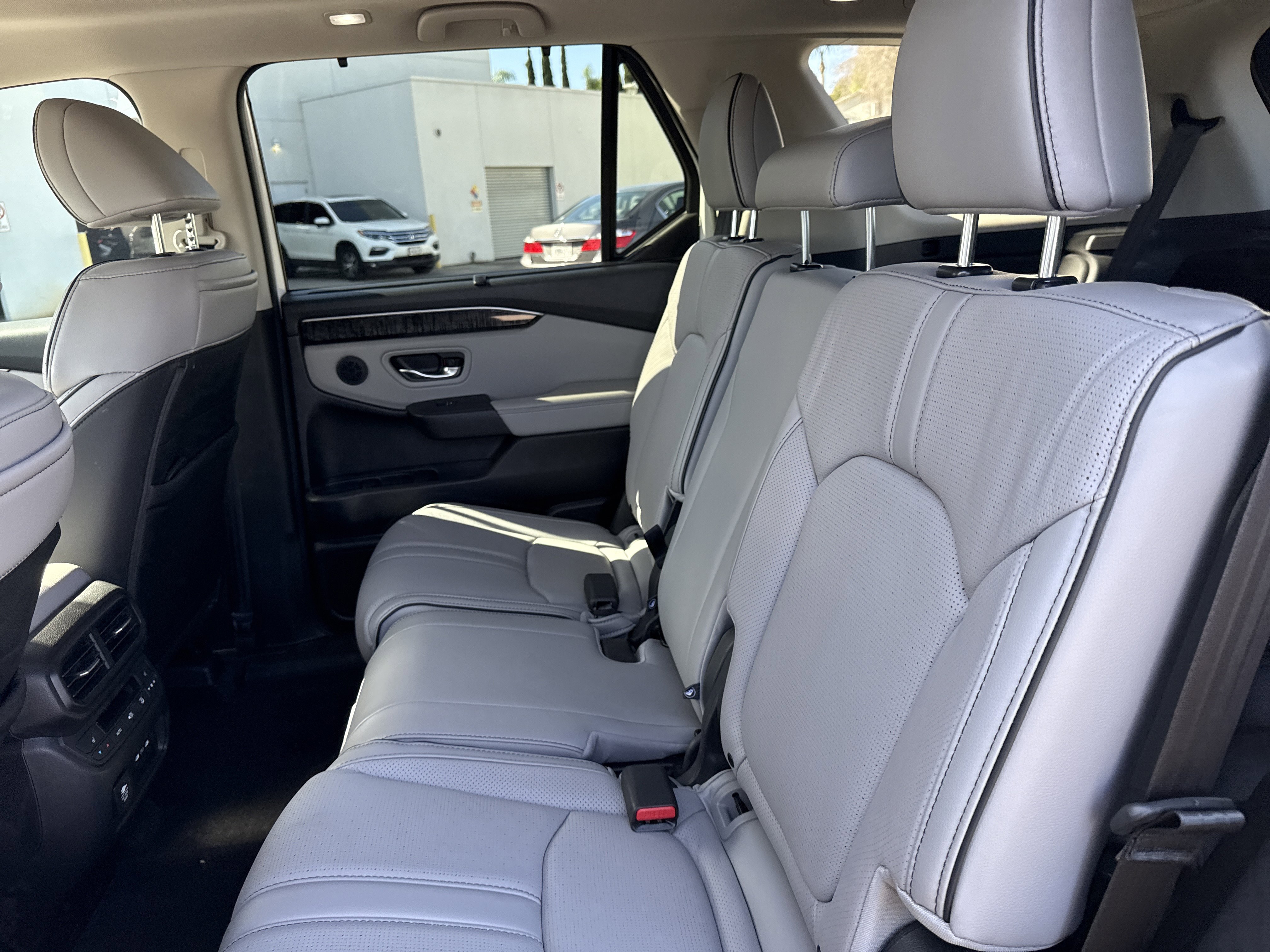 Used 2024 Honda Pilot Elite image 13