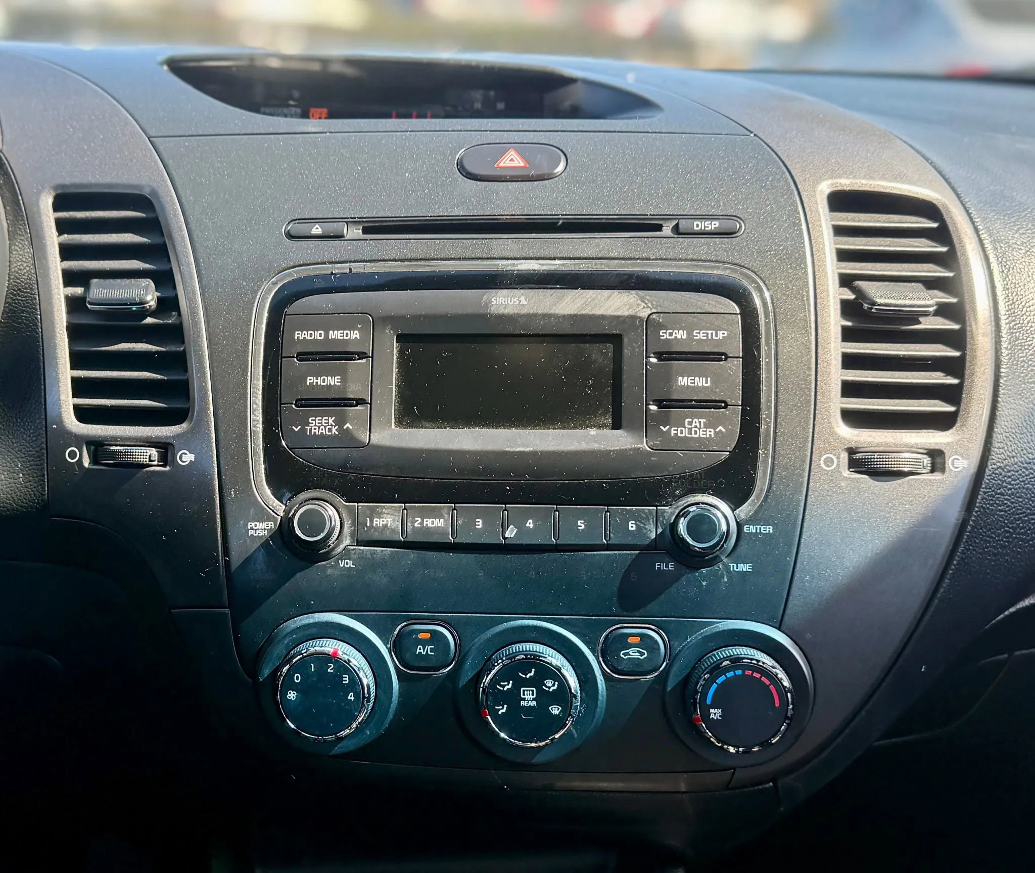 Used 2018 Kia Forte LX image 14