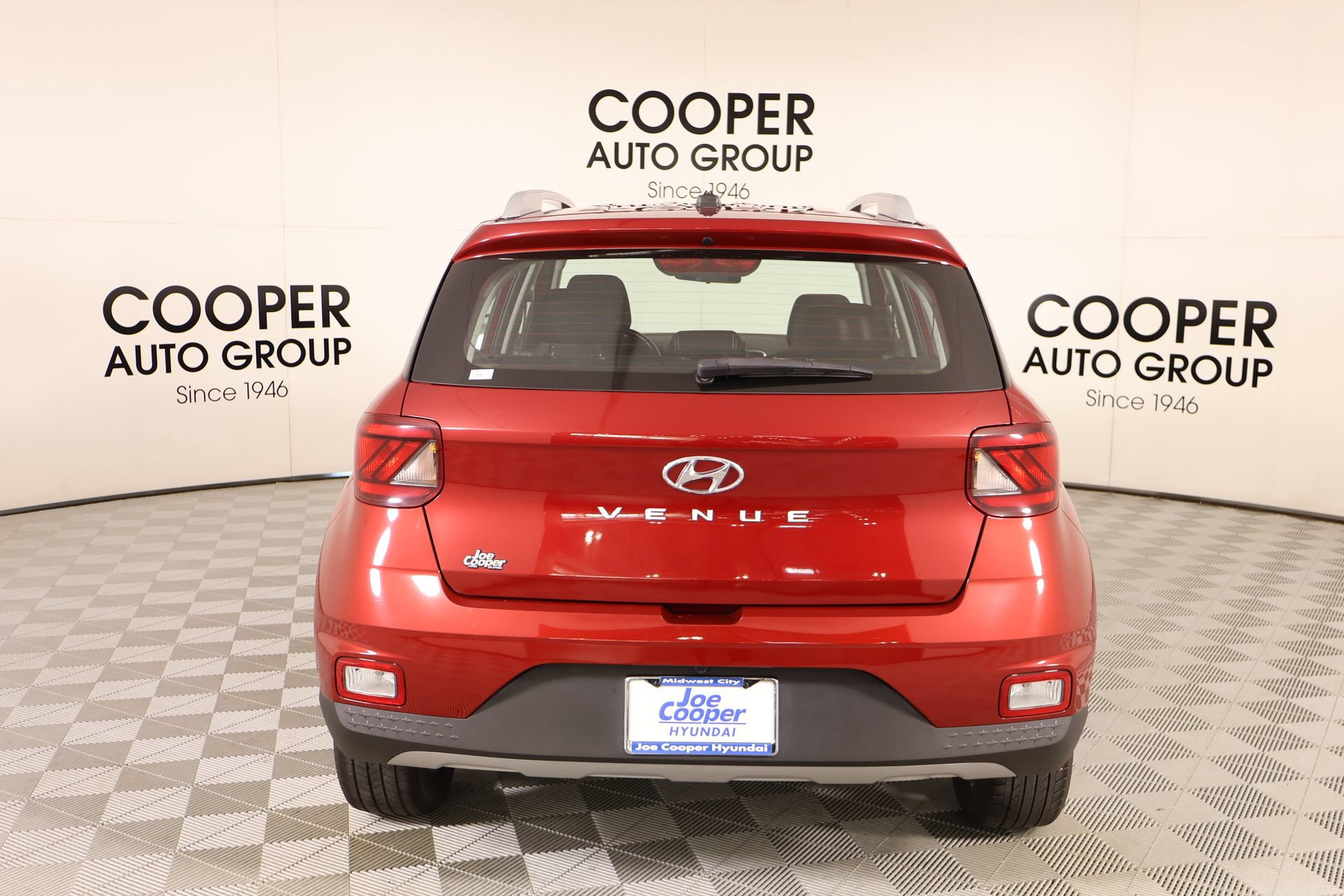 Used 2025 Hyundai Venue SEL FWD image 21