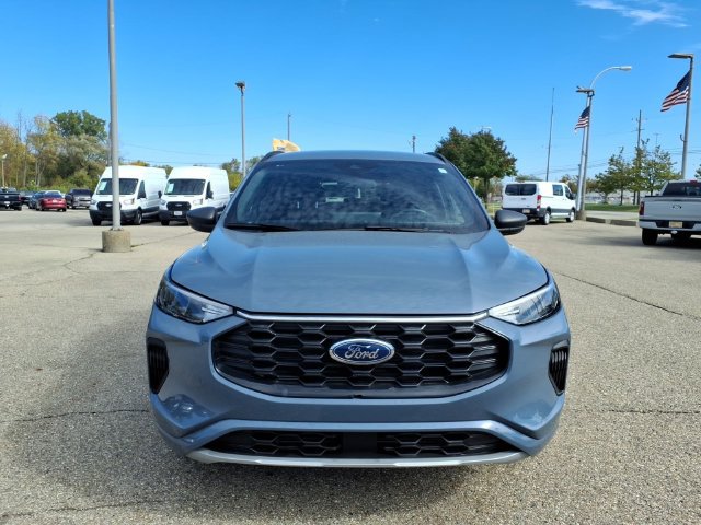 Certified 2024 Ford Escape ST-Line w/ Tech Pack #1 AWD/4WD image 2