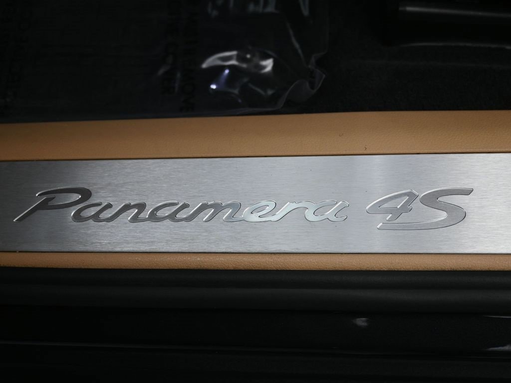 Used 2018 Porsche Panamera 4S image 7