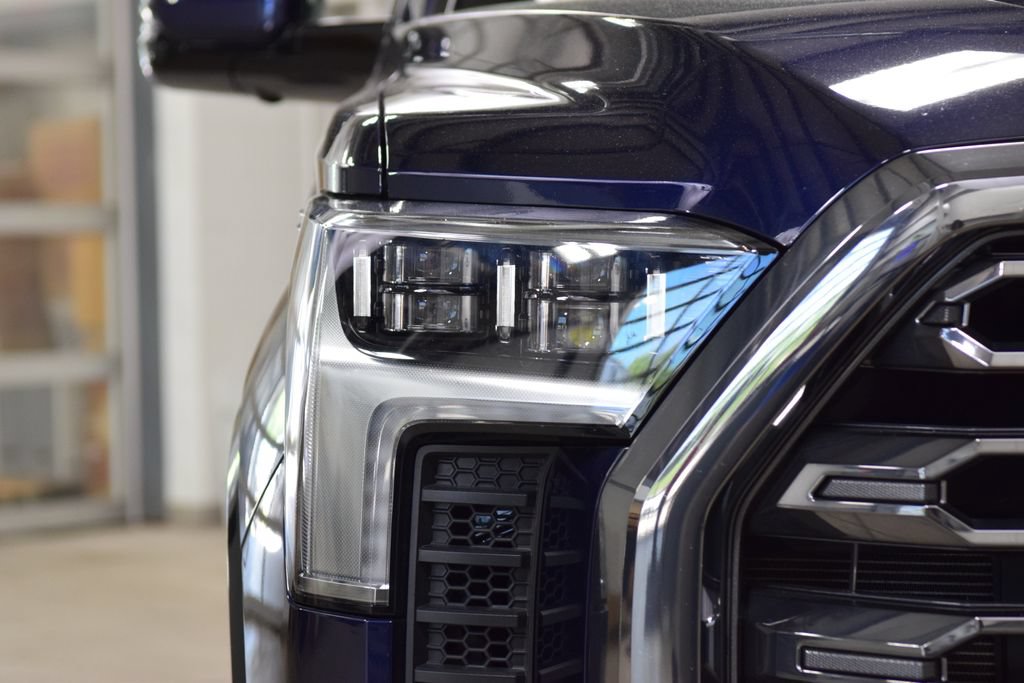 Used 2024 Toyota Tundra Platinum AWD/4WD image 11