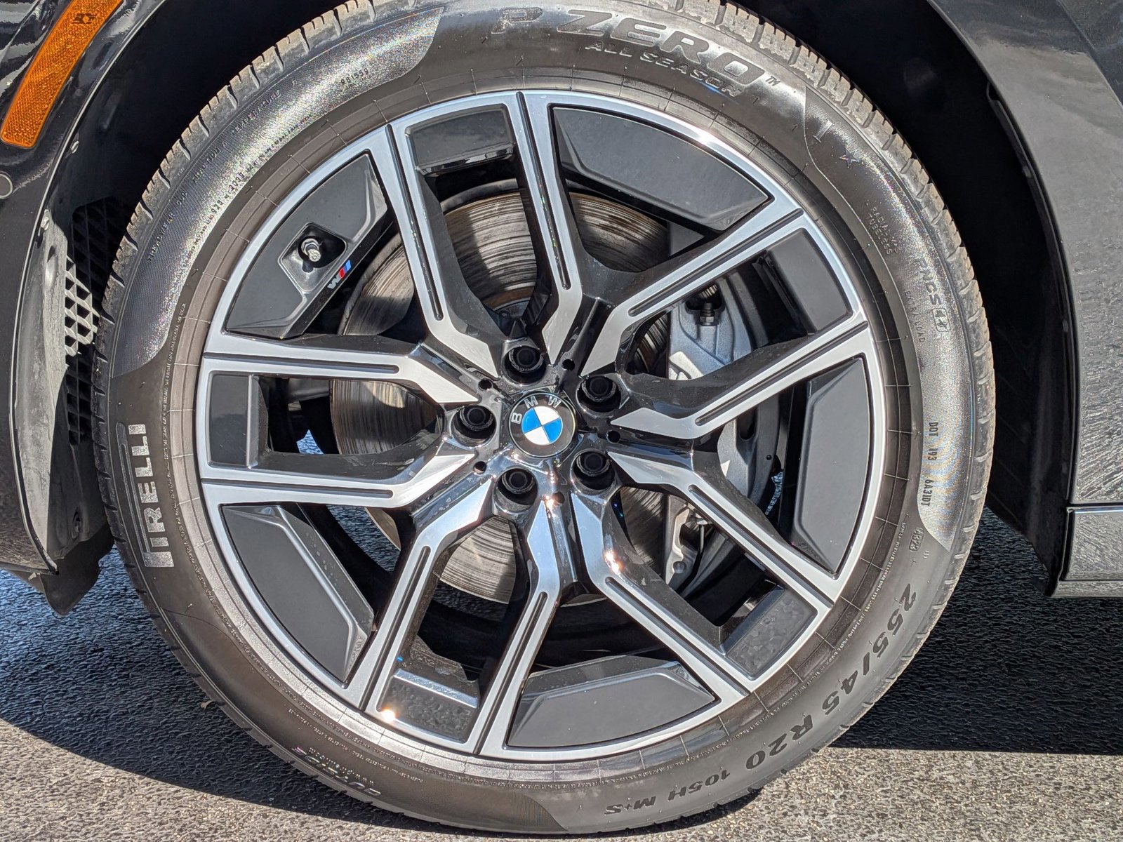 Used 2024 BMW 740i xDrive image 21